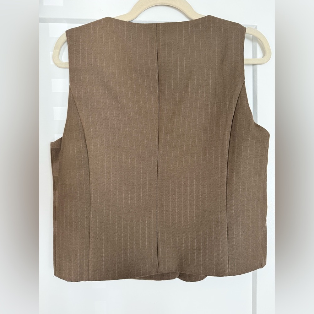 WeWoreWhat Scoop Tailored Vest & Pant Set - Picture 11 of 15